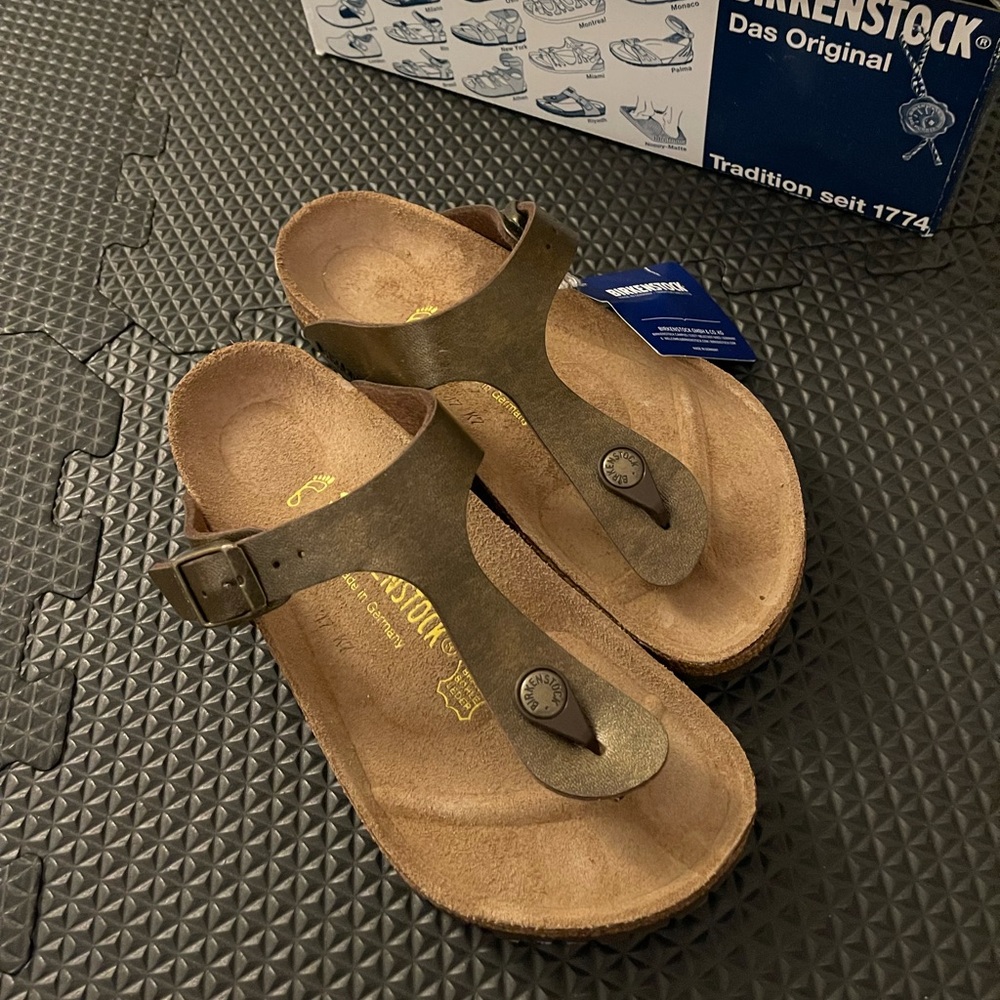 New Birkenstock gizeh golden brown 35
